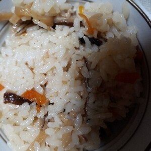 超簡単☆白だしだけで炊き込み御飯